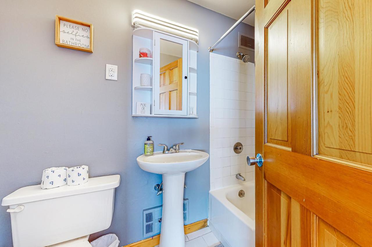 Lakeside Delight, Unit 423 Laconia Luaran gambar
